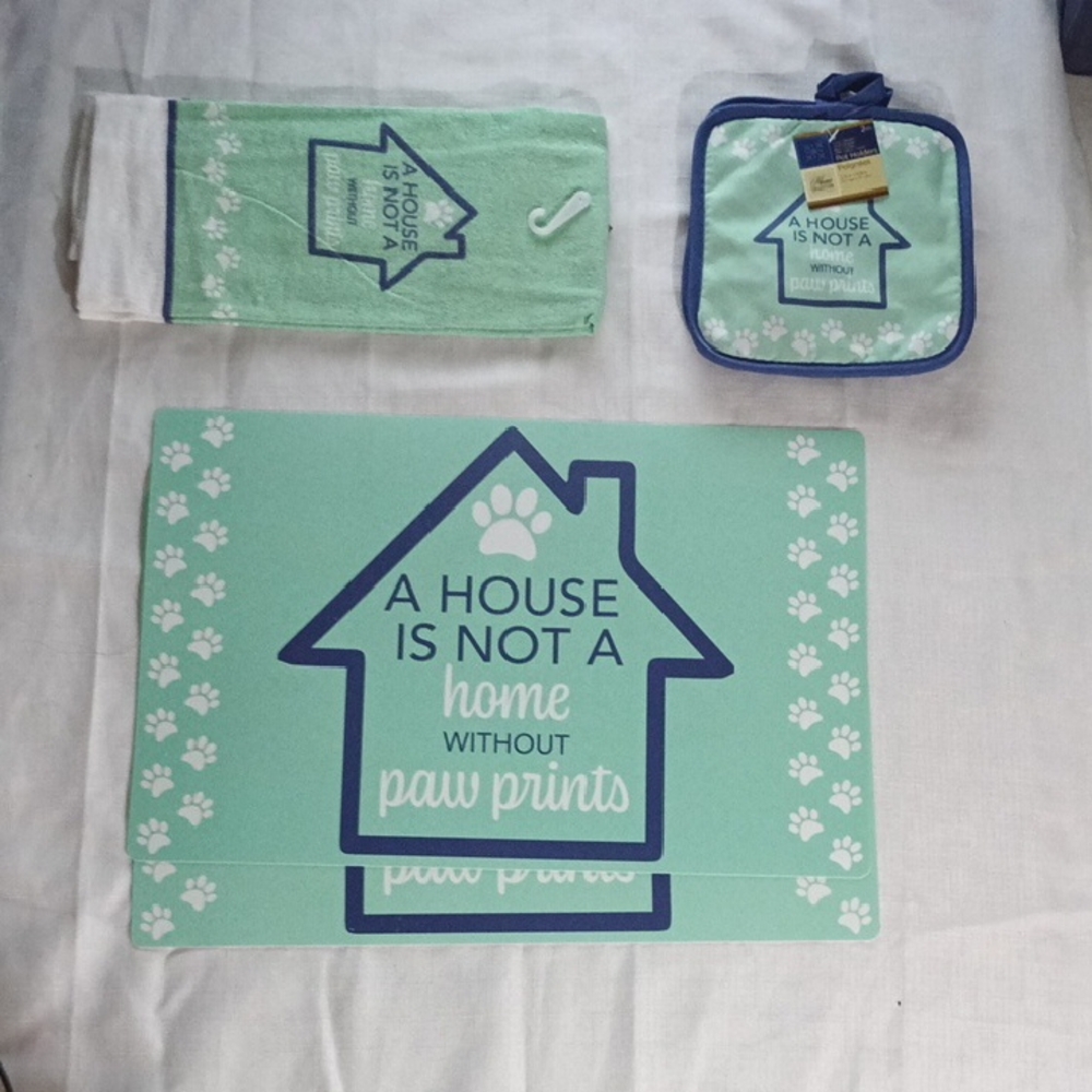 Home Collection Pet-Themed Kitchen Set Potholders Towel Placemats